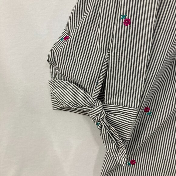 COURT & ROWE size 3X Striped Floral Embroidered Bow Tie Sleeve Button Down - Picture 4 of 11